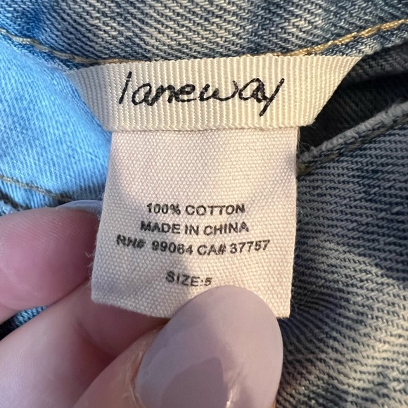 Billabong - Laneway Denim Distressed Short shorts - Aztec Print - Cuttof… - Picture 5 of 8